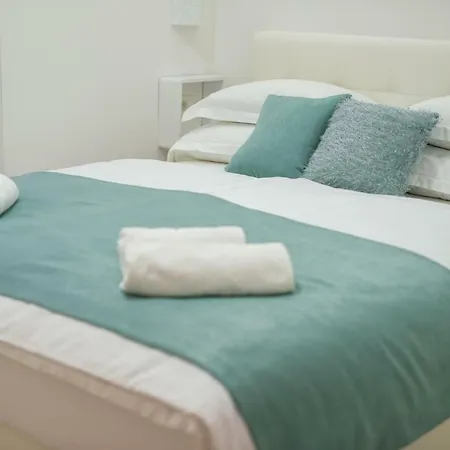 Apartment Gloria 2 *